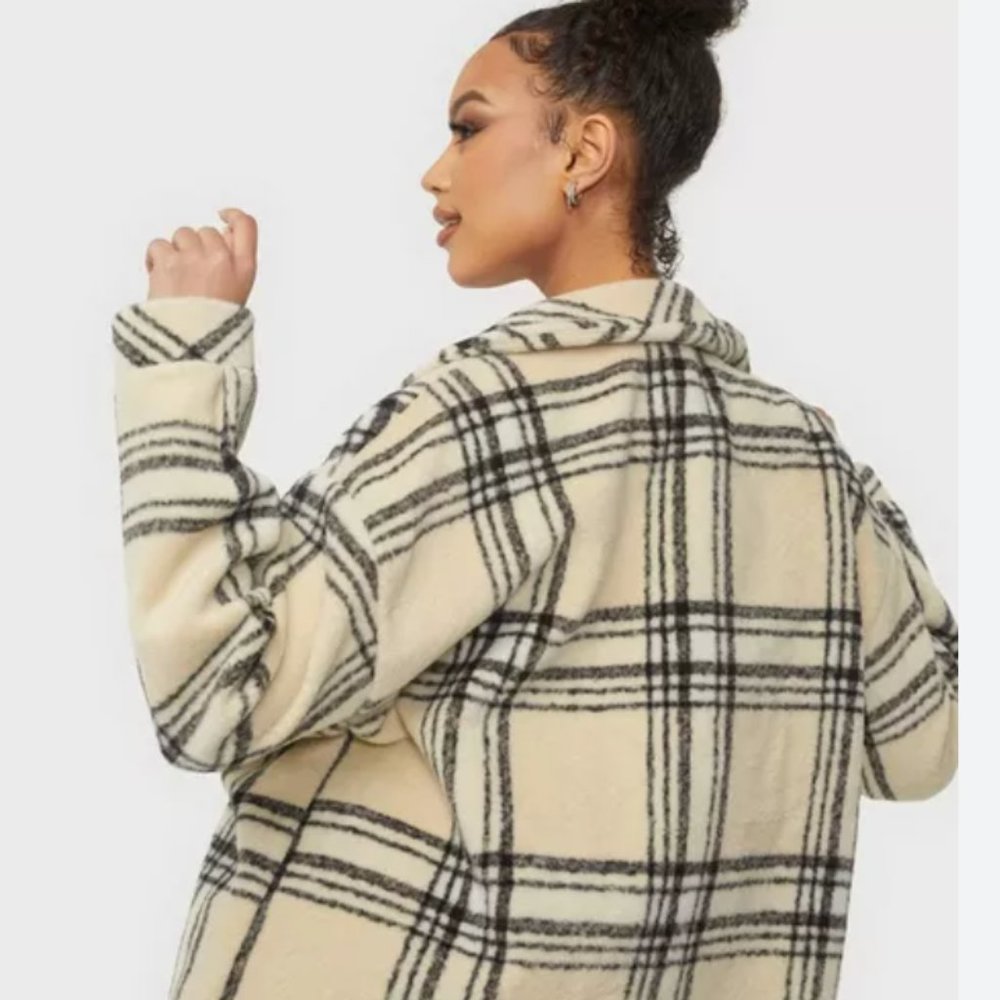 Oversized Shacket - Picture 2 of 2